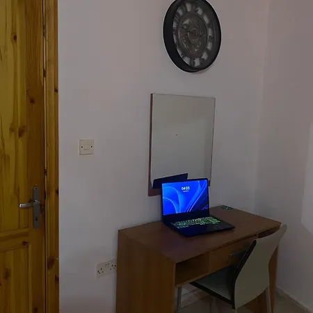 Private Double Bedroom In Shared Perfect Location Διαμέρισμα